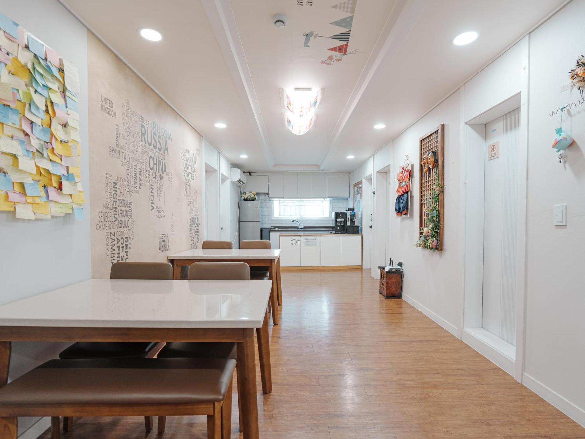 Rain Boots Guest House อินชอน ภายนอก รูปภาพ
